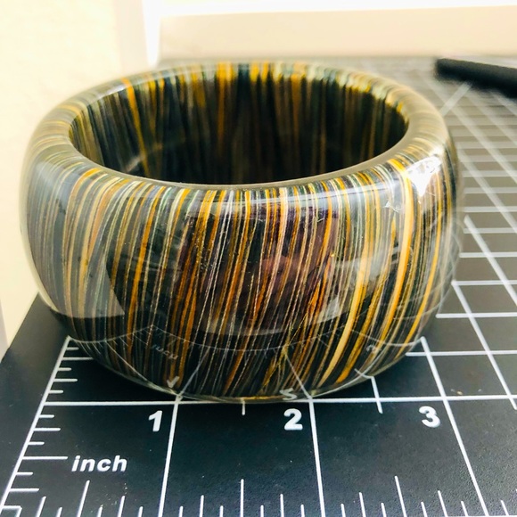Unusual Vintage Retro large acrylic lucite style bangle Bracelet - Picture 7 of 10
